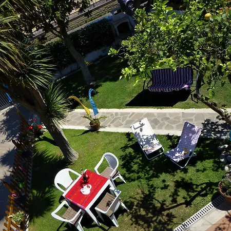 Alojamento de Acomodação e Pequeno-almoço Sole E Mare